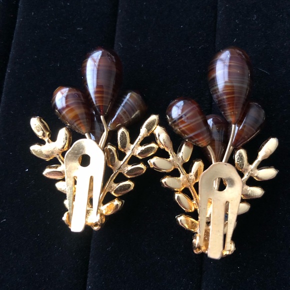 Stunning VINTAGE Estate floral clip-on EARRINGS - Picture 4 of 6